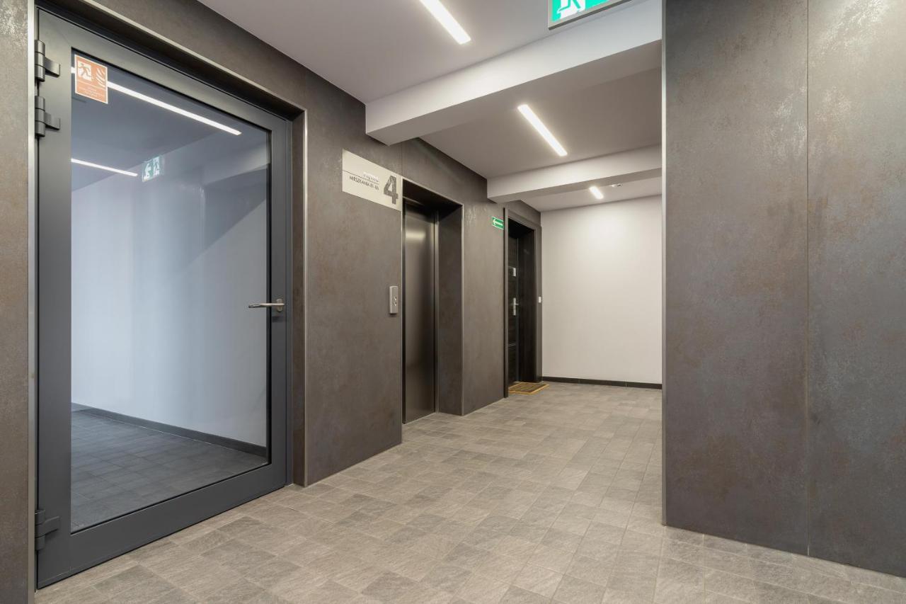 Apartments Cracow Wawrzynca By Noclegi Renters كراكوفيا المظهر الخارجي الصورة