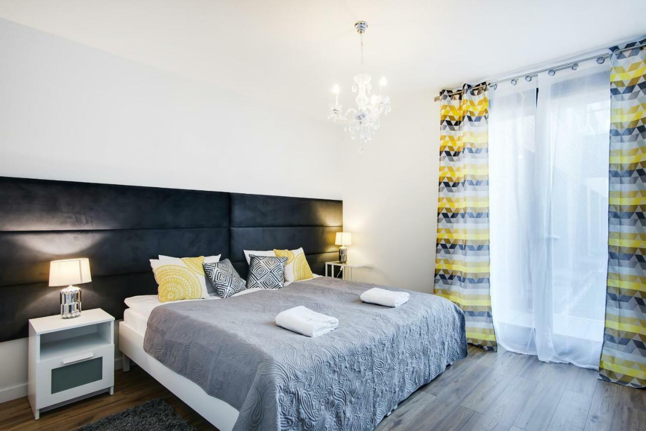 Apartments Cracow Wawrzynca By Noclegi Renters كراكوفيا المظهر الخارجي الصورة