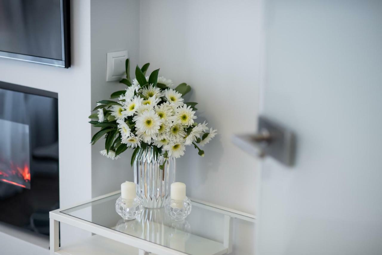 Apartments Cracow Wawrzynca By Noclegi Renters كراكوفيا المظهر الخارجي الصورة